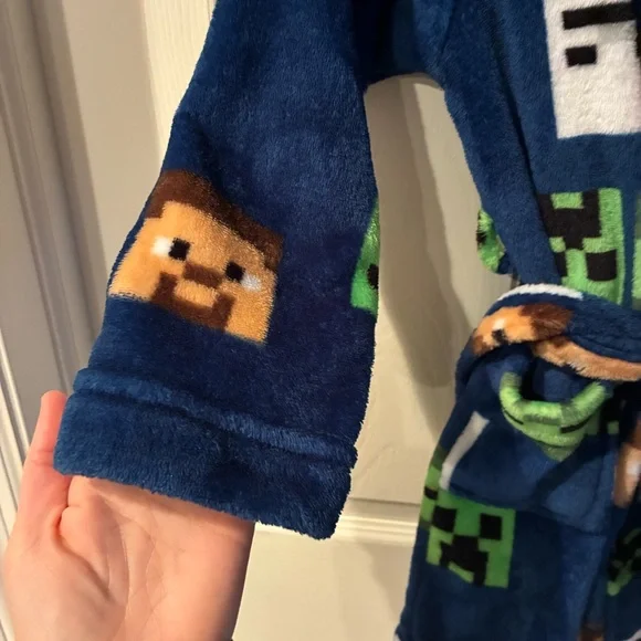 Minecraft Robe - Picture 4 of 5